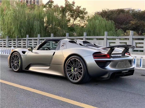 {賭馬}(保时捷2人座小跑车718) {賭馬}(保时捷2人座小跑车718)